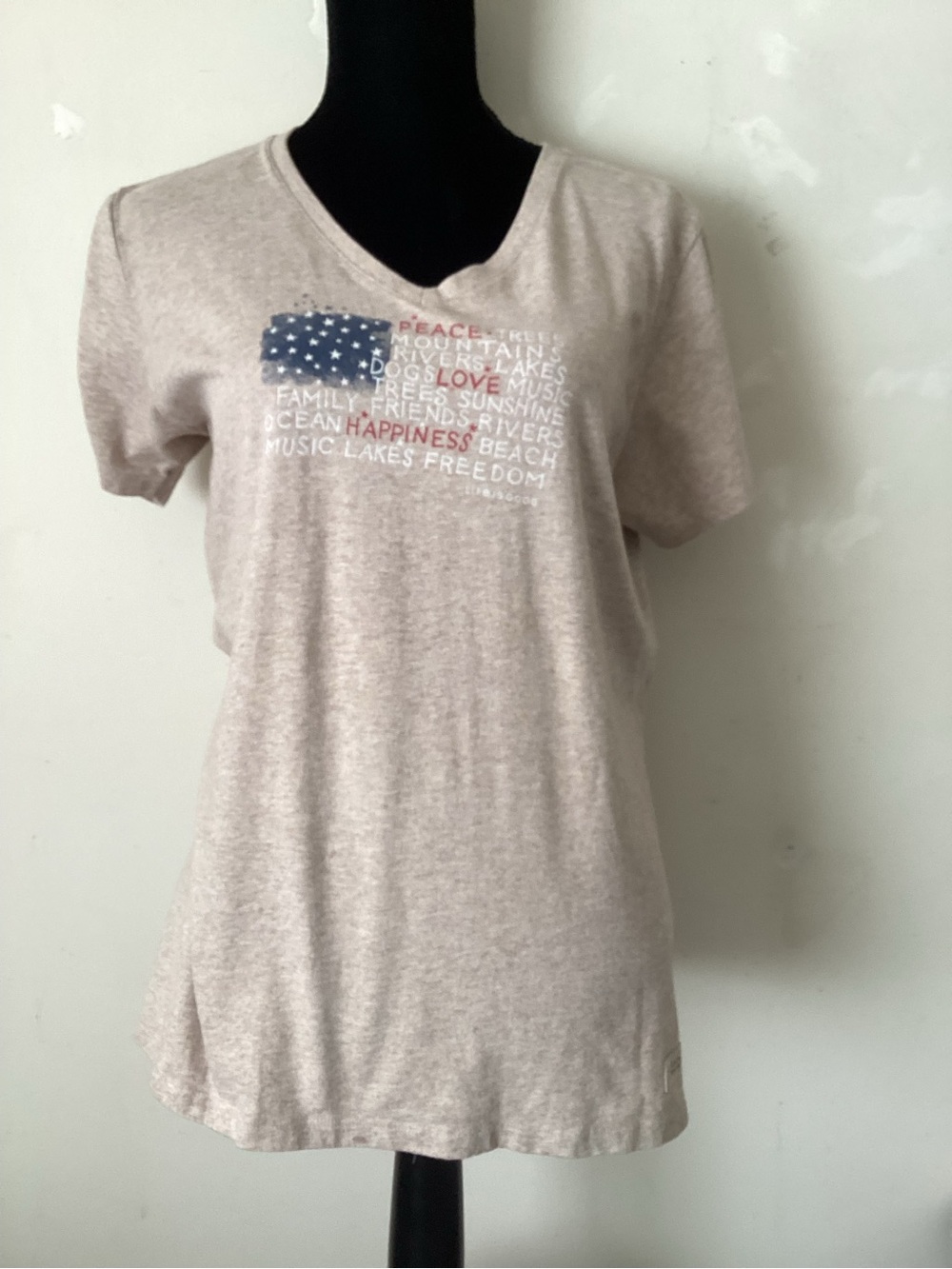 Life is Good Women's Beige Graphic V-Neck Tee with Flag Print